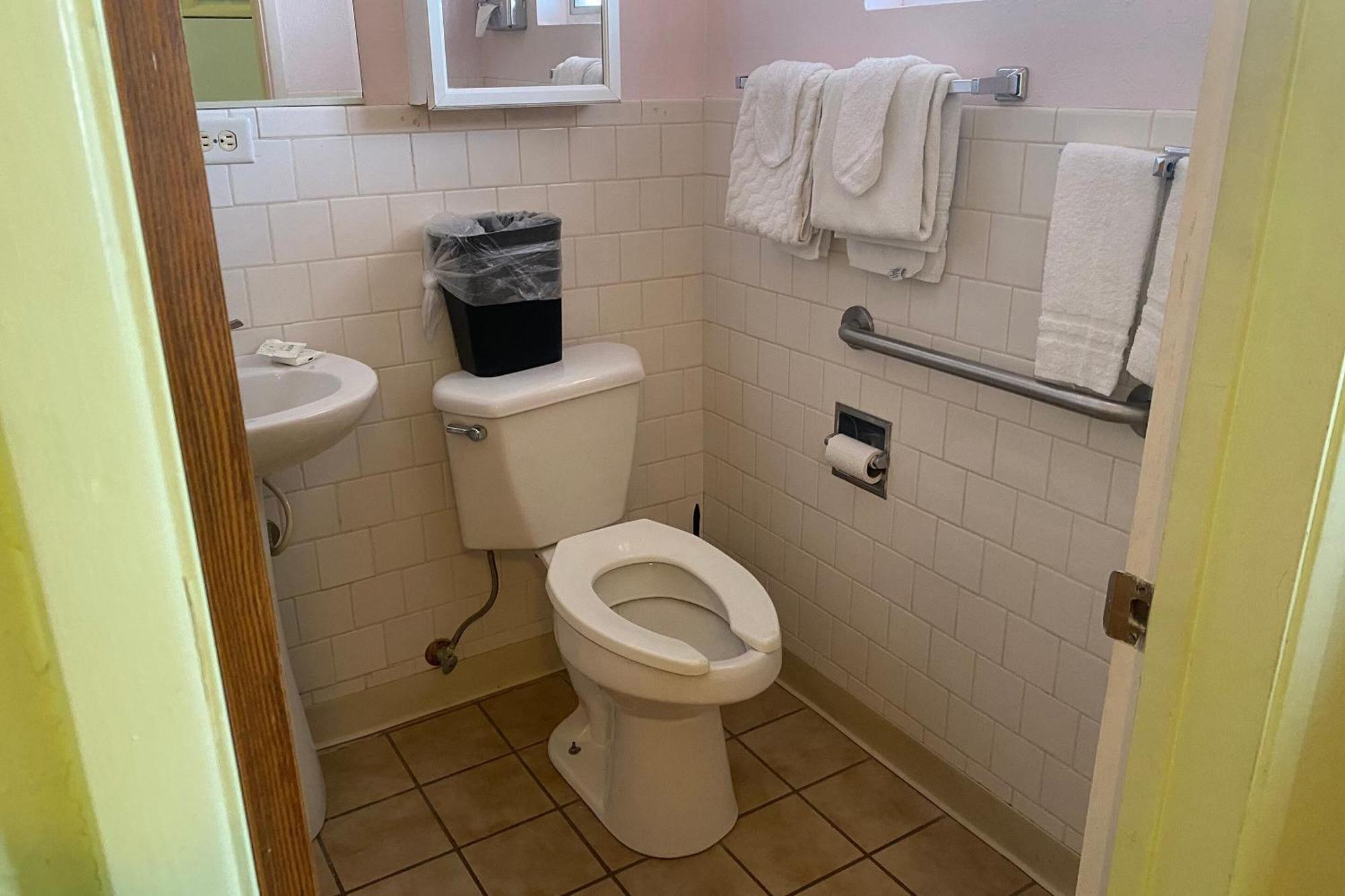 Hotel Oyo Az Desert Grove 2*