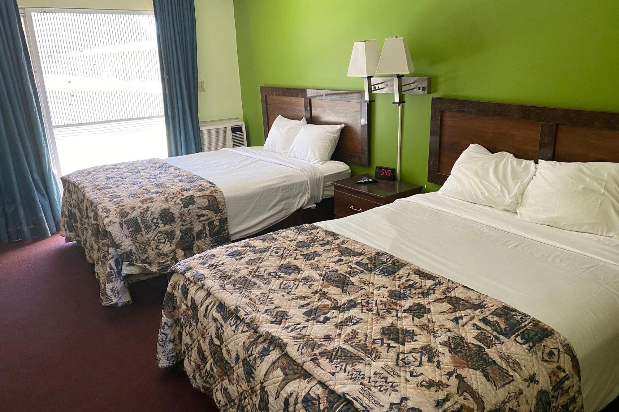 Oyo Az Desert Grove Hotel 2*